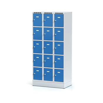 Šatní skříň boxová, sokl, svařovaná, 15x modrá dv./korp. šedá, zámek cylindrický