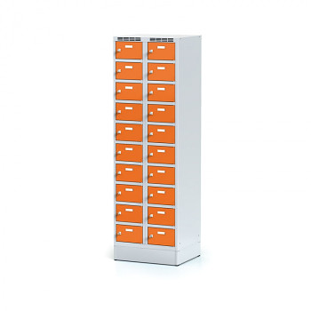 Šatní skříň boxová, sokl, svařovaná, 20x oranžová dv./korp. šedá, zámek otočný