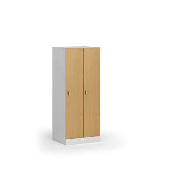 Šatní skříňka snížená, 2 oddíly, 1500 x 600 x 500 mm, otočný zámek, laminované dveře, buk