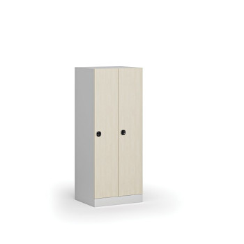 Šatní skříňka snížená, 2 oddíly, 1500 x 600 x 500 mm, kódový zámek, laminované dveře, bříza