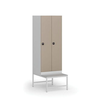 Šatní skříňka s lavičkou, 2 oddíly, 1875 x 600 x 500/800 mm, zámek s čtečkou RFID karet, béžové dveře