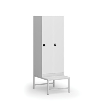 Šatní skříňka s lavičkou, 2 oddíly, 1875 x 600 x 500/800 mm, zámek s čtečkou RFID karet, laminované dveře, bílá
