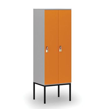 Dřevěná šatní skříňka s podnoží, 2 oddíly, otočný zámek, šedá/oranžová