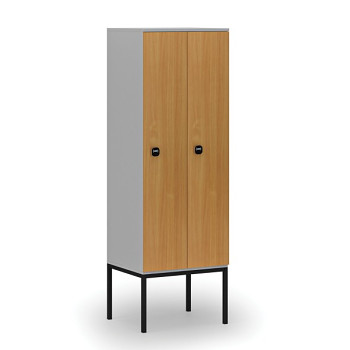 Dřevěná šatní skříňka s podnoží, 2 oddíly, RFID zámek, šedá/buk